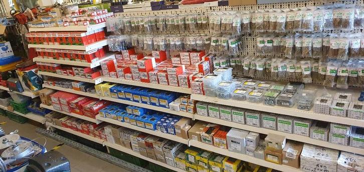 Complete winkel met wel 100000 artikelen nieuw en gebruikt, Zakelijke goederen, Partijgoederen en Retail | Partijgoederen, Overige categorieën