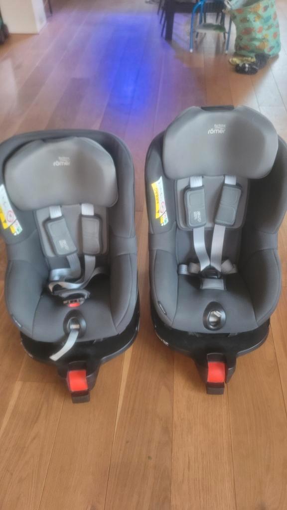 Britax Römer Dualfix M i-Size Autostoel, Kinderen en Baby's, Autostoeltjes, Zo goed als nieuw, Romer, 0 t/m 18 kg, Isofix, Verstelbare rugleuning