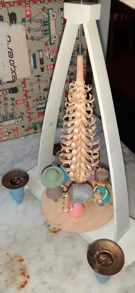 Vintage DDR Kerst Pyramide Ertsgebergte.VERO  EXPERTIC., Diversen, Kerst, Gebruikt, Ophalen of Verzenden