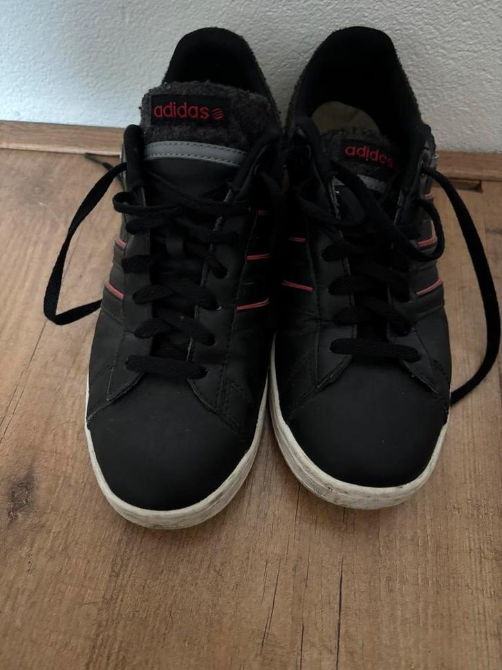 Adidas sneakers super mooi maat 42, Kleding | Heren, Schoenen, Gedragen, Sportschoenen, Zwart, Ophalen of Verzenden