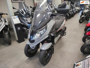 Piaggio MP3 300 HPE SPORT NARDO RIJKLAAR GARANTIE beschikbaar voor biedingen