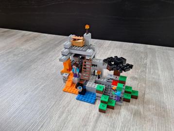 Lego Minecraft 21113 De Grot / The Cave beschikbaar voor biedingen