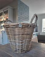 Rotan mand met hengsels, plastic binnenkant, Huis en Inrichting, Woonaccessoires | Schalen en Manden, Ophalen of Verzenden, Rond