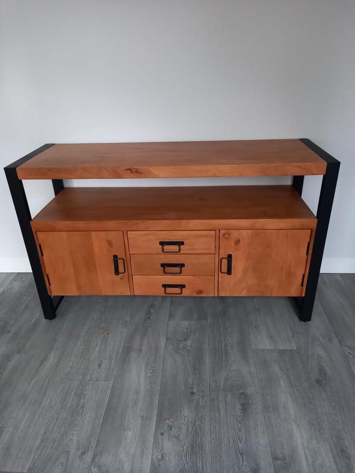 Houten Dressoir met Metalen Frame, Huis en Inrichting, Kasten | Dressoirs, Zo goed als nieuw, 100 tot 150 cm, 25 tot 50 cm, Met lade(s)