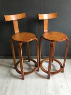 Vintage set barkrukken van Alvar Aalto., Huis en Inrichting, Barkrukken, Ophalen, Gebruikt, 60 tot 90 cm, Hout