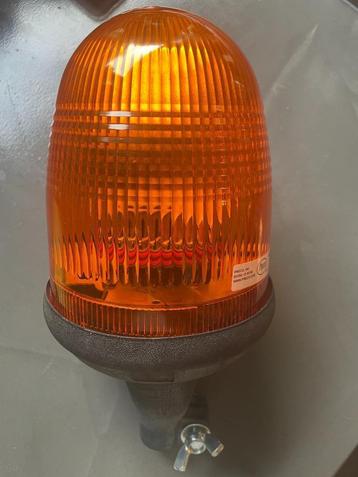 zwaailamp amber 12 of 24 volt met rotatiemotor beschikbaar voor biedingen