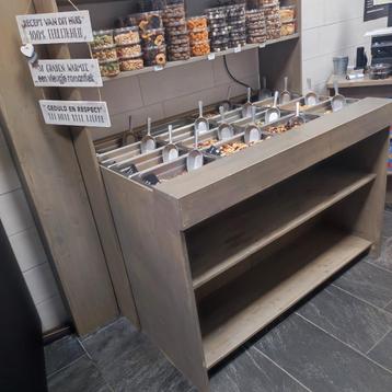 Kast beschikbaar voor biedingen