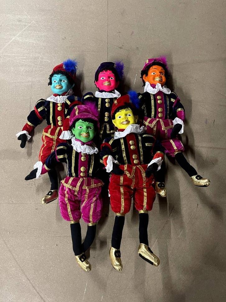 Sinterklaas zwarte pieten poppen klein 5 stuks, Diversen, Sinterklaas, Gebruikt, Ophalen
