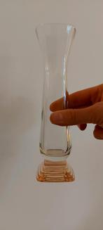 Mooi smal vaasje met rose voet, Antiek en Kunst, Ophalen of Verzenden