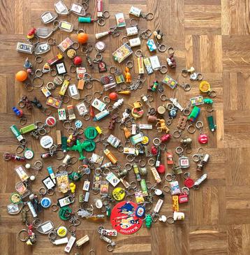 Verzameling sleutelhangers beschikbaar voor biedingen