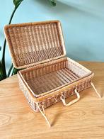 Vintage rotan mandje koffertje speelgoedkoffertje, Huis en Inrichting, Woonaccessoires | Schalen en Manden, Ophalen of Verzenden