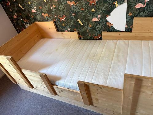 Kinderbed hout, Kinderen en Baby's, Kinderkamer | Bedden, Zo goed als nieuw, Minder dan 140 cm, Ophalen
