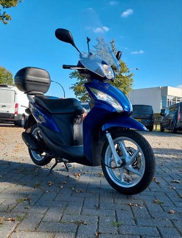 Honda Vision Scooter - Blauw kenteken - 9199km beschikbaar voor biedingen