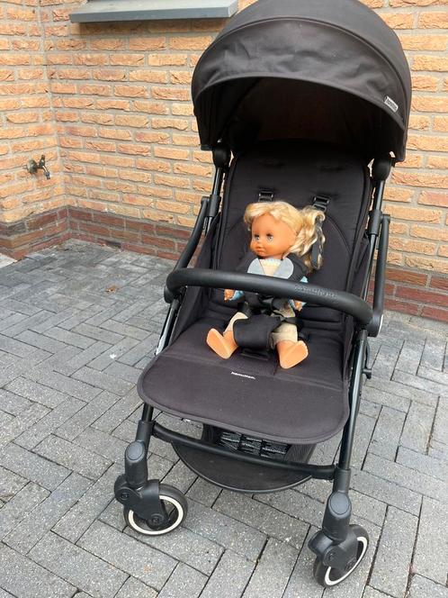 VERKOCHT. Zwarte Buggy merk Hamilton, inklapbaar zonnescherm, Kinderen en Baby's, Buggy's, Gebruikt, Overige merken, Zonnekap