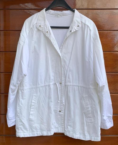 Wit zomerjasje met badstof voering maat 44 / L, Kleding | Dames, Jassen | Zomer, Gedragen, Maat 42/44 (L), Wit, Ophalen of Verzenden