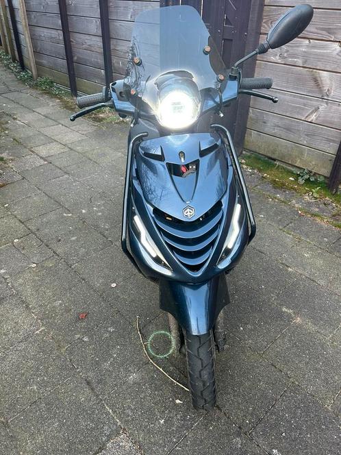 Piaggio zip 80cc opknapper!, Fietsen en Brommers, Scooters | Piaggio, Zo goed als nieuw, Zip, Ophalen of Verzenden