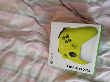 X box controller  beschikbaar voor biedingen