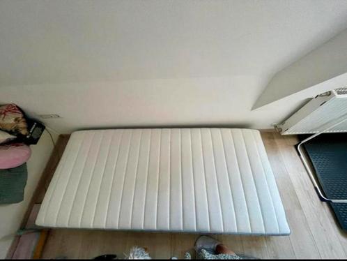 1 persoons matras eenpersoons matras Ikea Valevag, Huis en Inrichting, Slaapkamer | Matrassen en Bedbodems, Zo goed als nieuw
