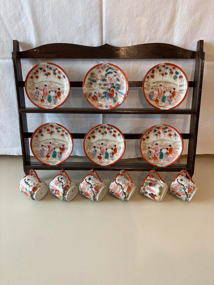 Vintage Bordenrekje/Wandrekje met Servies, Antiek en Kunst, Antiek | Servies compleet, Ophalen of Verzenden