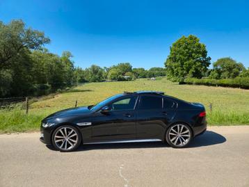 Jaguar XE AUT 2016 Zwart 200pk! Uniek uitgevoerd! Nieuw APK! beschikbaar voor biedingen