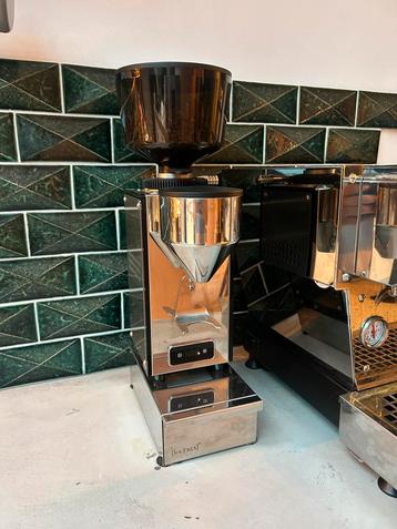 RVS Bonenmaler Profitec Pro T64 incl. afvalbak te koop beschikbaar voor biedingen