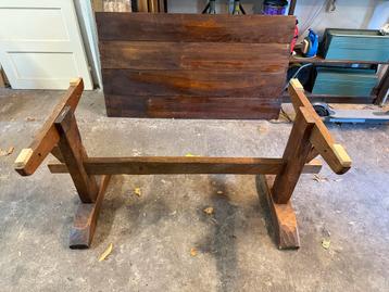 Eiken tafelblad/planken. (Zeer oud eikenhout) en onderstel beschikbaar voor biedingen