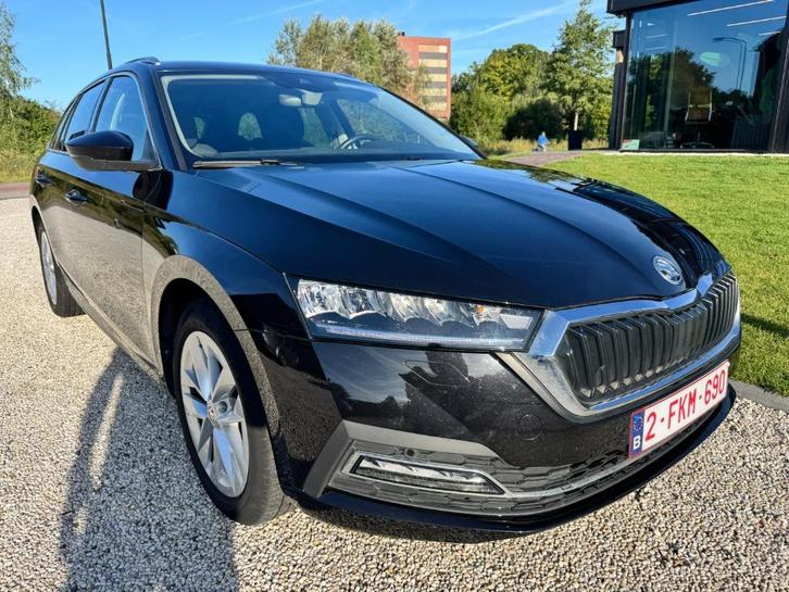 Online veiling: Skoda Octavia Combi 1.4 TSI iV, 2024, Auto's, Skoda, Bedrijf, Octavia, Hybride Elektrisch/Benzine, Automaat, Ophalen