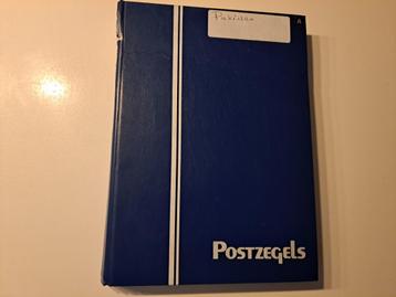  Postzegels Pakistan in stockboek met iets India beschikbaar voor biedingen