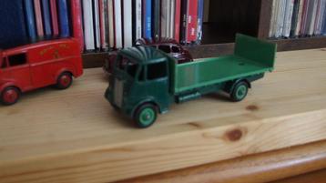 Zeer fraaie Dinky Toys Guy Truck 513 met achterschot beschikbaar voor biedingen