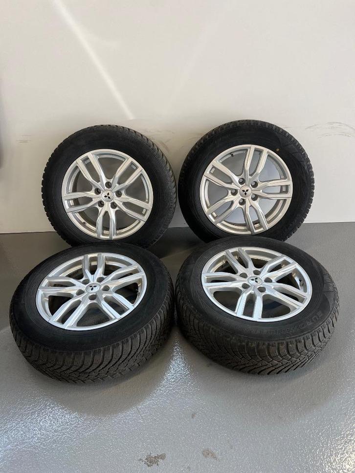 Winterset Mitsubishi Eclipse 215/65/17 Falken  SET 25, Auto-onderdelen, Banden en Velgen, Banden en Velgen, Winterbanden, 17 inch