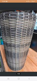 Wickervaas rotan, Ophalen of Verzenden, Zo goed als nieuw, Rond, Kunststof
