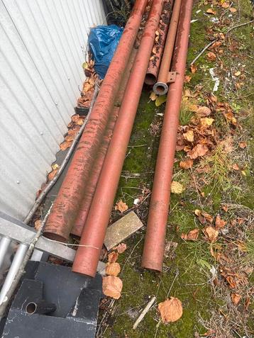 Stalen Gasbuizen in Menie - 5x6m beschikbaar voor biedingen