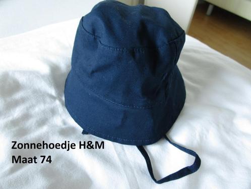H&M - blauw zonnehoedje maat 74, Kinderen en Baby's, Babykleding | Petten en Hoeden, Zo goed als nieuw, Jongetje, Maat 74, Hoed