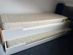 Bed met uitschuiflade voor extra matras, Huis en Inrichting, Ophalen, 90 cm, Eenpersoons, Wit