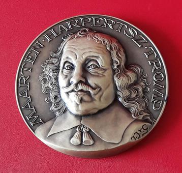 Bronzen penning zeeheld Maarten Harpersz Tromp beschikbaar voor biedingen