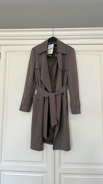 Studio AR nieuwe groene gevoerde trenchcoat maat 36 beschikbaar voor biedingen