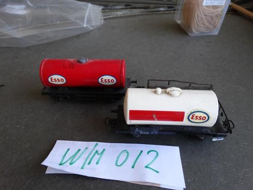 HO: w/m/012: 2 esso wagons: Märklin, de witte & de rode FLM, Hobby en Vrije tijd, Modeltreinen | H0, Gebruikt, Wagon, Gelijkstroom of Wisselstroom