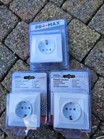 Nieuw  Pro max inbouwcontactdoos/wandcontactdoos wit 3x, Doe-het-zelf en Verbouw, Elektra en Kabels, Ophalen, Nieuw, Stopcontact