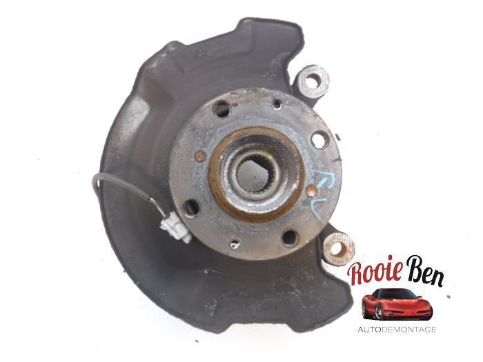 Fusee rechts-voor van een Suzuki Swift, Auto-onderdelen, Ophanging en Onderstel, Suzuki, Gebruikt, 3 maanden garantie, Ophalen of Verzenden