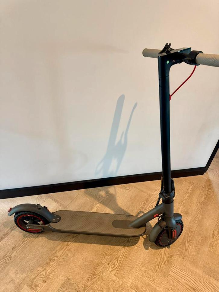 H7 Elektrische step | oplader | 350W, Fietsen en Brommers, Steps, Gebruikt, Elektrische step (E-scooter), Ophalen