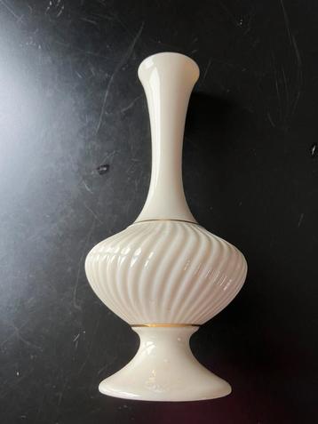 Lenox U.S.A. Vaasje beschikbaar voor biedingen