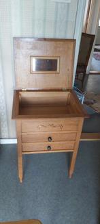 Prachtig vintage kastje, make up tafel, kaptafel, Ophalen, Zo goed als nieuw, Hout, 70 cm of meer