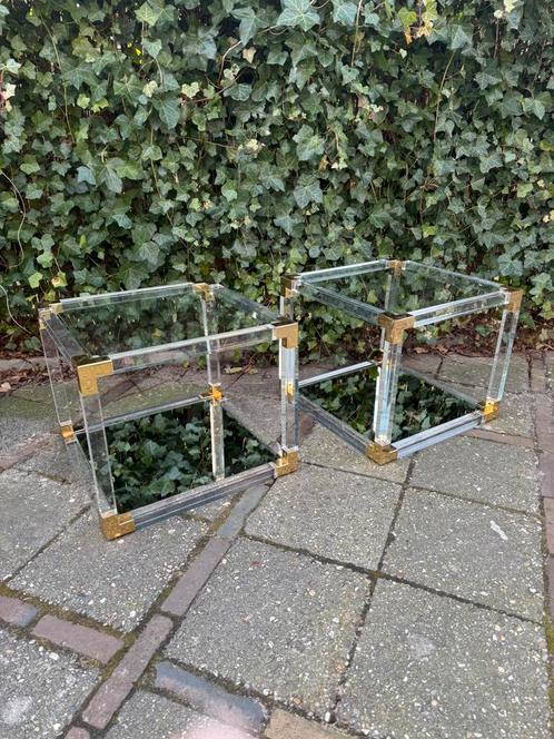 Hollywood Regency Bijzettafels Plexiglas, Glas, Messing 80s, Huis en Inrichting, Tafels | Bijzettafels, Zo goed als nieuw, Minder dan 45 cm