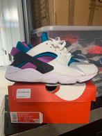 NIKE AIR HUARACHE OG/ size 45, Ophalen of Verzenden, Zo goed als nieuw, Overige kleuren, Sportschoenen