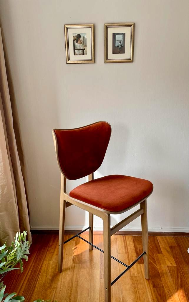 Barstoel NORR11 - Elephant Counter Chair, Huis en Inrichting, Barkrukken, Zo goed als nieuw, 90 cm of meer, Hout, 1 kruk, Met voetsteun