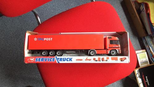 TPG POST MERCEDES+ TREKKER+ OPLEGGER SPIELZEUG+DOOS, Hobby en Vrije tijd, Modelauto's | Overige schalen, Zo goed als nieuw, Bus of Vrachtwagen