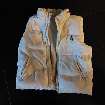 Armani bodywarmer 2-4 jaar; als nieuw, capuchon beschikbaar voor biedingen