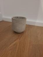 Klein lichtgrijs bloempotje, Tuin en Terras, Bloempotten, Steen, Rond, Binnen, Ophalen of Verzenden