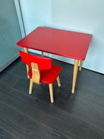 Dapper kindertafel en stoeltje rood, Ophalen, Gebruikt, Tafel(s) en Stoel(en)