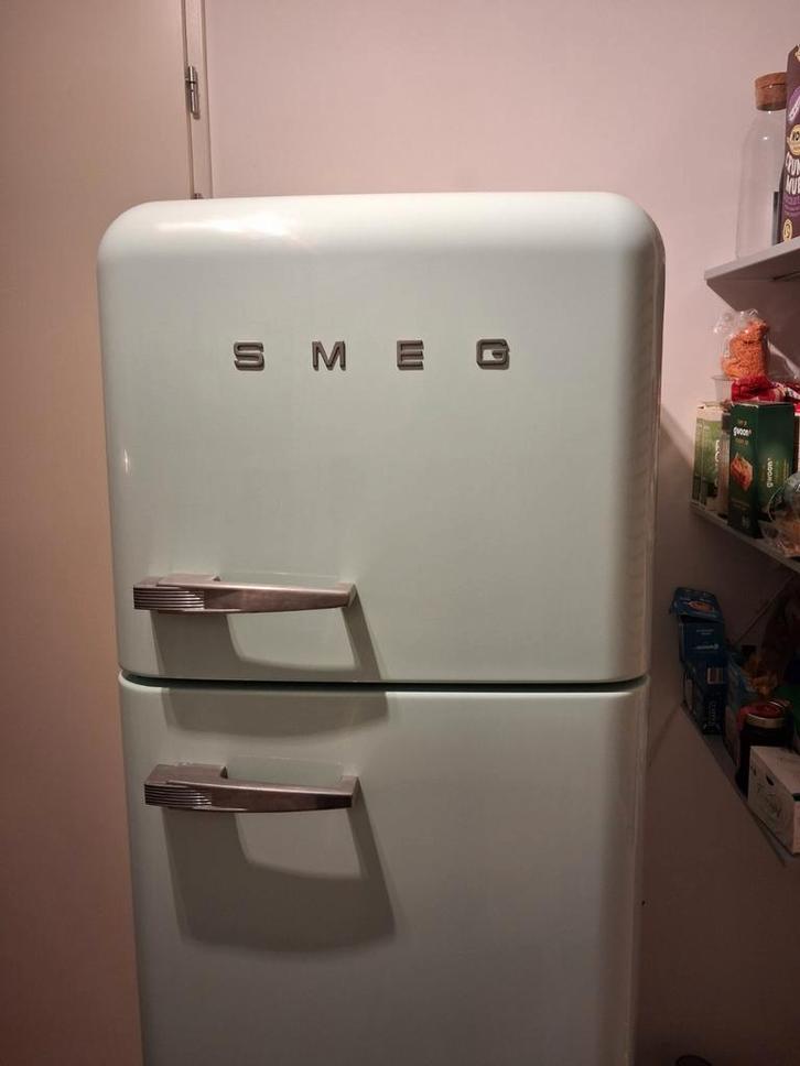 Retro SMEG Koelkast met Vriesvak, serie Smeg30RV, Witgoed en Apparatuur, Koelkasten en IJskasten, Zo goed als nieuw, Met vriesvak
